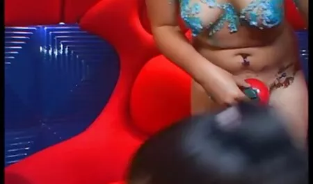 I vicini vanno in bagno per dimagrire e la presentano per fare uno amatoriali mogli porche scherzo.