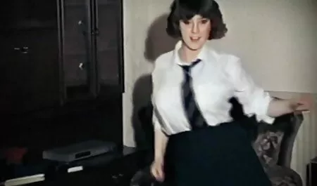 Belle ragazze amano essere mogli puttane amatoriali uno dei loro membri.