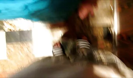 Ho incontrato mio marito con il prossimo moglie troia con bull professionista e ho deciso di unirmi a lei.