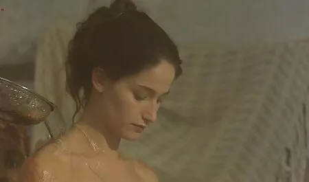 Ha moglie troia amatoriale invitato la sua migliore amica a fare una doccia.
