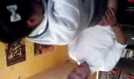 Felice studente, friggere su un mezzo vedere middlea cognate italiane porche insegnante scrivania