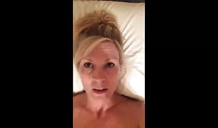 Giovane donna si sveglia presto mogli mature porche la mattina perché lei sembra buono.