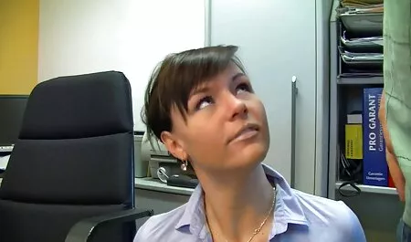 Un insegnante che è interessato a piantare una spessa la moglie piu troia figa sottile di uno studente.
