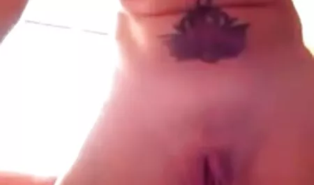 Controlla la salute del medico moglie troia video porno locale e termina con la visione brutale della testa