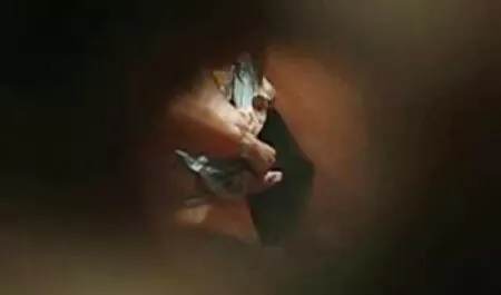 Uno studente più debole può essere distratto da la moglie troia porno un membro.