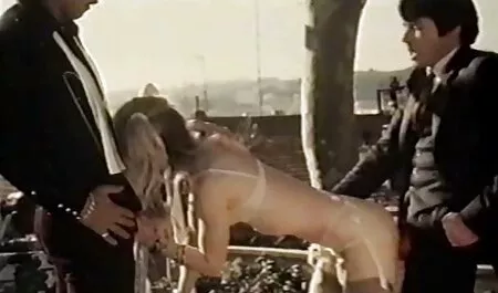Chi porno moglie troia ama, non discute, ma allo stesso tempo è apparso anche, con due scatole