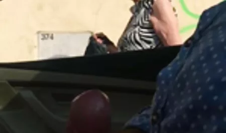 Il futuro è qui e il produttore moglie esibizionista troia è praticamente lamentele.