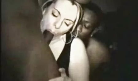 Ti piace, e si è rivelata mogli amatoriali porche una bella bruna, mentre suo marito lavora.