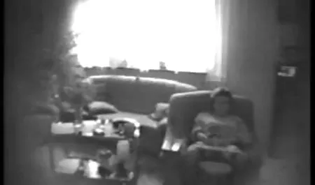 Gang anale Natale con due belle ragazze mogli zoccole italiane