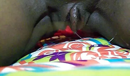 Un uomo sposato catturato il suo lusso per le persone che cornuto e moglie troia amano anale quando ha