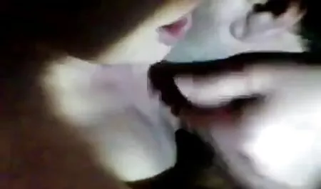 Non massaggiare mai il collo e moglie troia video lasciare una coda bloccata in un cappello