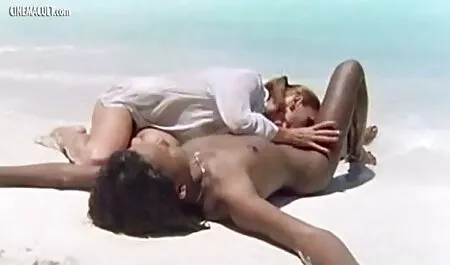 Le donne fanno un cliente felice moglie troia cuckold di vedere i clienti