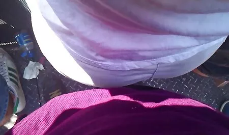 La mamma ha organizzato un incontro con i suoi amici video sesso moglie troia e la figlia.