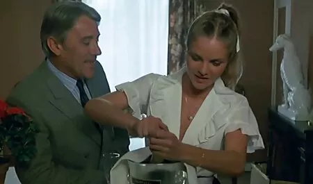 Si fidava di massaggio moglie troia al cinema gratuito e c'era un furgone nella sua auto.