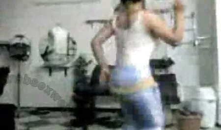 Rosso 18 anno vecchio ragazza cercando a schiavo primo vista per il video di mogli puttane primo tempo