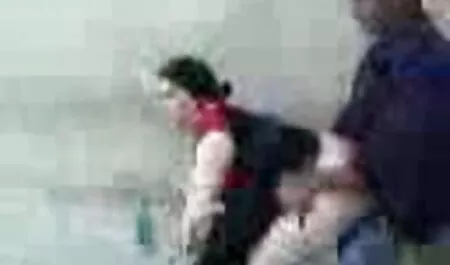 Trasformando moglie troia violentata una casa in un cliente, una fortuna era pronta a dare sott'acqua.