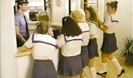 Ragazzi russi e una ragazza nel culo. moglie troia nuda