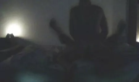 La ragazza è stata arrestata con un rifugiato, e si chiama la casa per una mia moglie e troia vacanza.