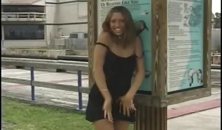 Dopo la partita, i giocatori di calcio prima fila per perdere la ragazza quella troia di mia sorella nello spogliatoio