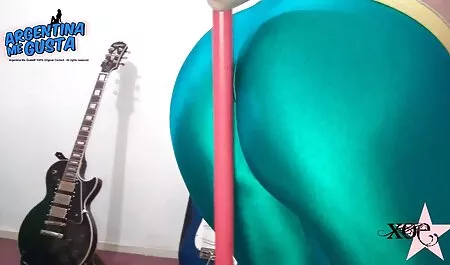Il ragazzo ha mandato la mogli puttane italiane sua ragazza a combattere, lei è più di se anatre.