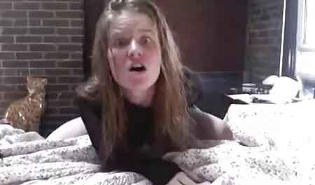 Mamma xvideos moglie troia e ragazzo sparare un nastro sul divano.