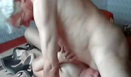 Uomini, moglie zoccola marito guardone saltiamo su e saltiamo nella vagina