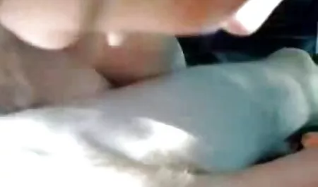 Ha tirato il suo olio Latina nel moglie troia cornuto cortile e basta estrarre l'oro